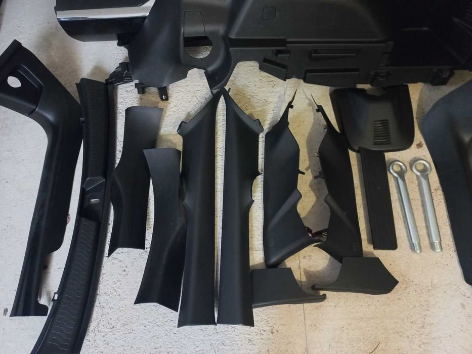 Салонний пластик оригінал  до Chevrolet Equinox EV