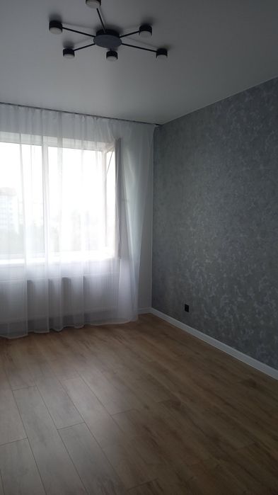 Продається квартира біля парку