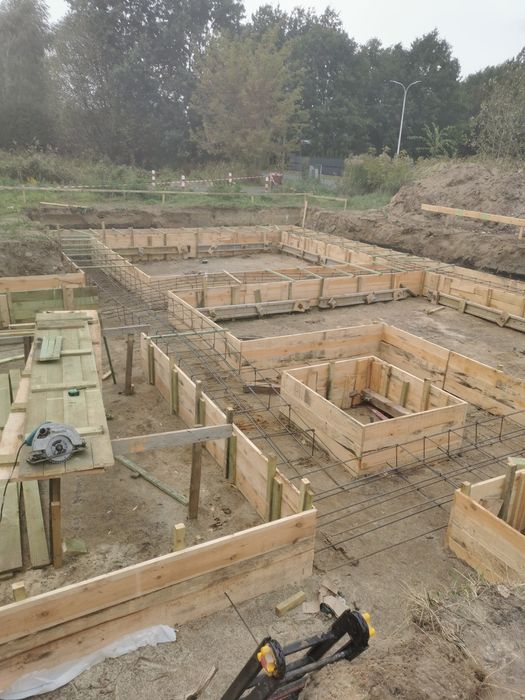 BUDOWA DOMÓW stan surowy lub deweloperski