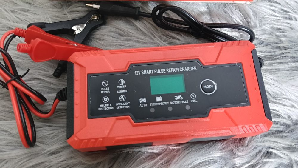Prostownik ****  12V