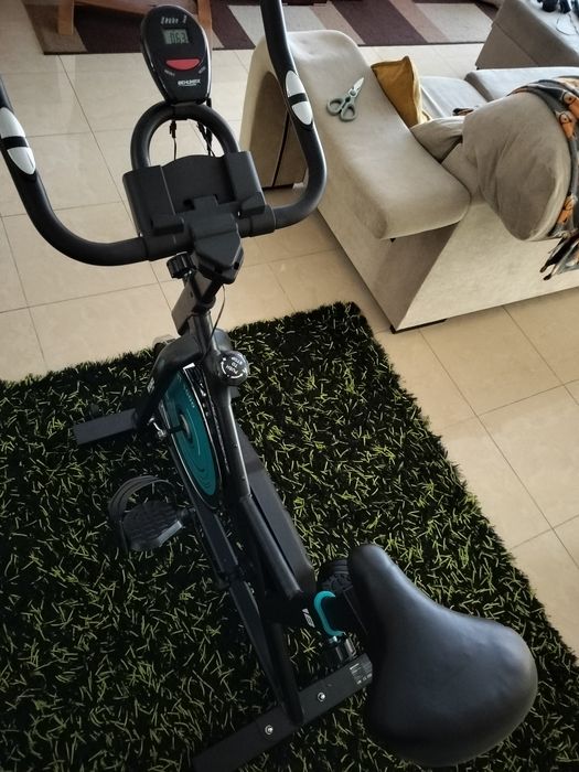 Bicicleta estática semi-profissional como nova com garantia