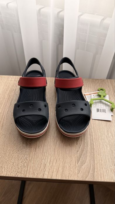 Сандалі босоніжки Crocs J2