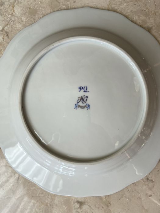 Prato em Porcelana Portuguesa, N, G -Palácio de Queluz