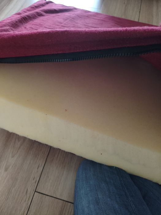 Poduszki czerwone 188cm materace pianka H3 len na kanape
