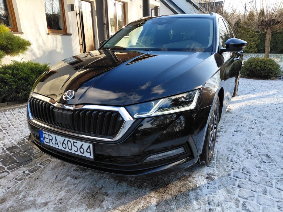 Skoda octavia 2.0 tdi manual,full led,virtual,radary