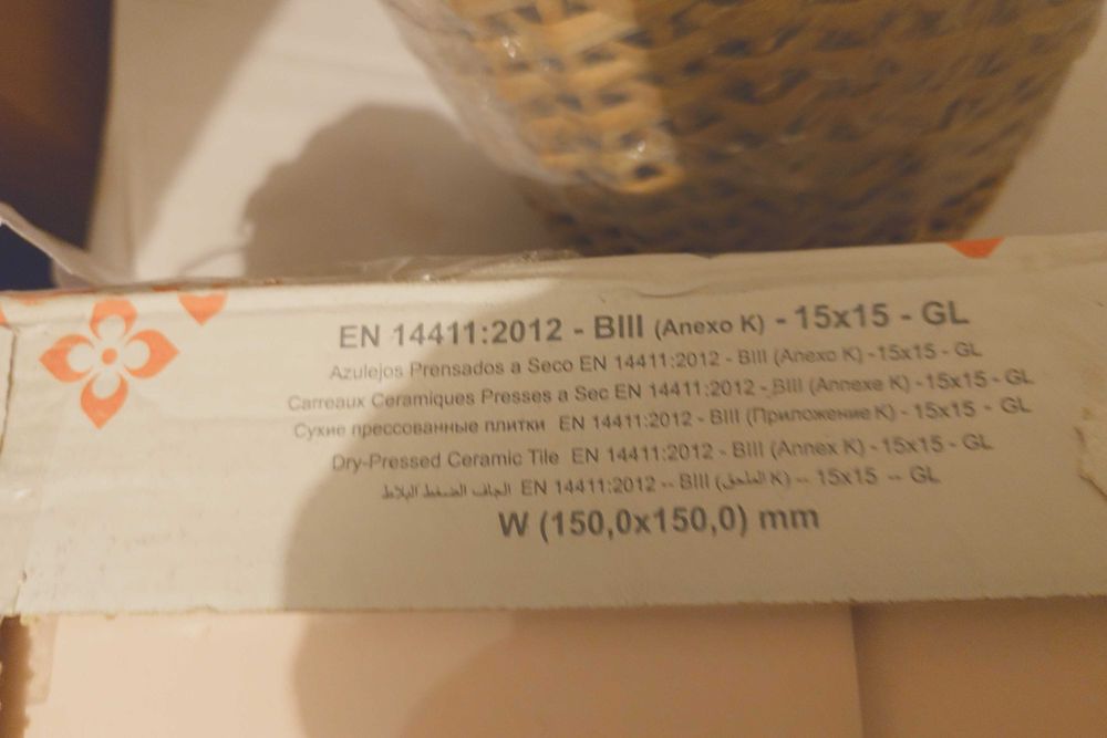 Caixa de azulejos de parede em cerâmica (novos)