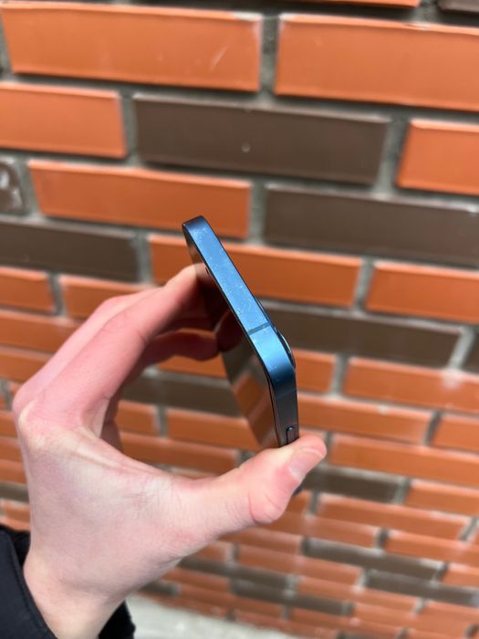 Телефон iPhone 13 256gb