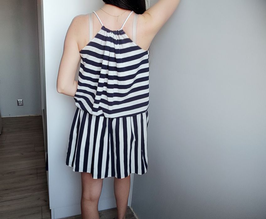 Sukienka selfieroom S w paski jak nowa z gumką w pasie