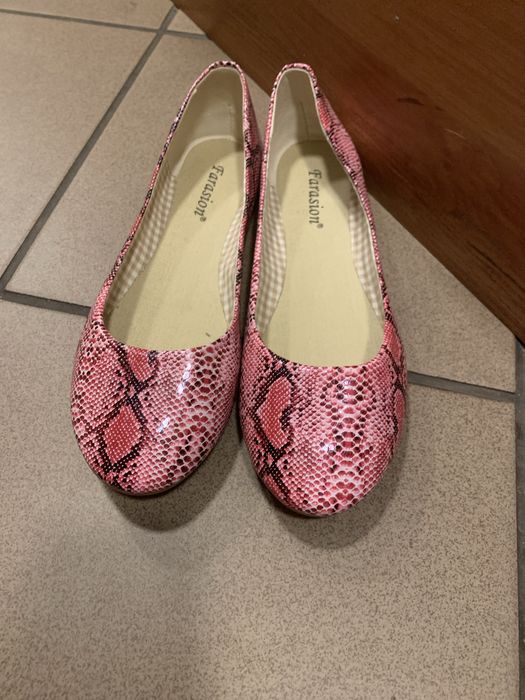 Nowe baleriny damskie roz40