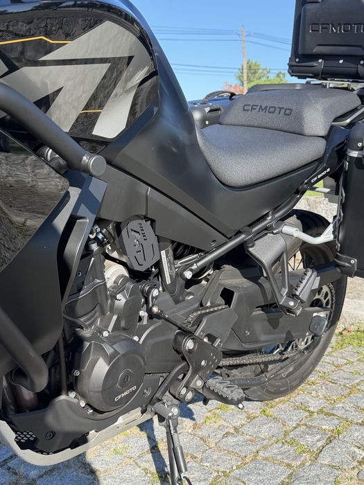 CF Moto 800 MT Explore