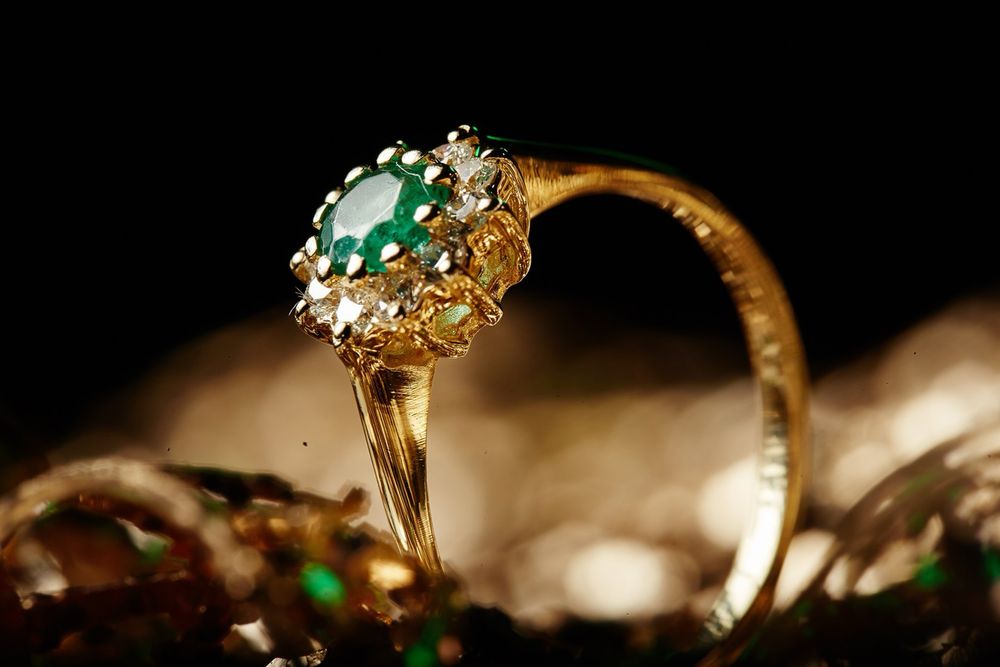 Pierścionek Złoty Diamenty Szmaragd 585