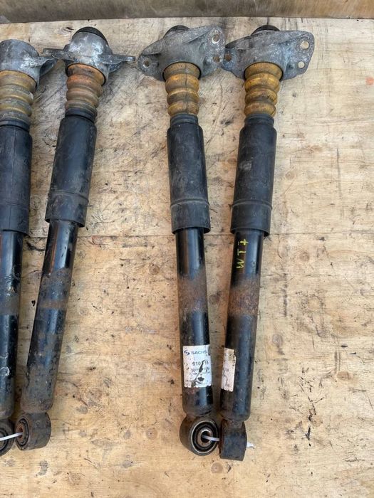 Стойки Амортизатори VW Passat B6 B7 Golf 5-6 Touran Skoda Seat