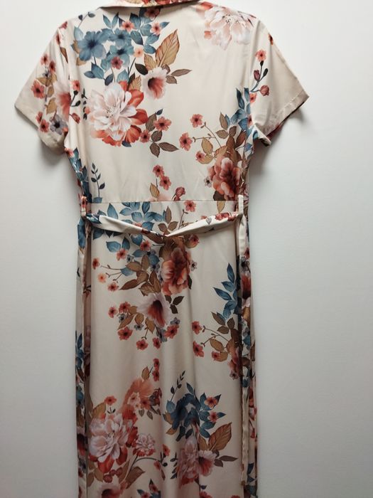 Vestido branco florido