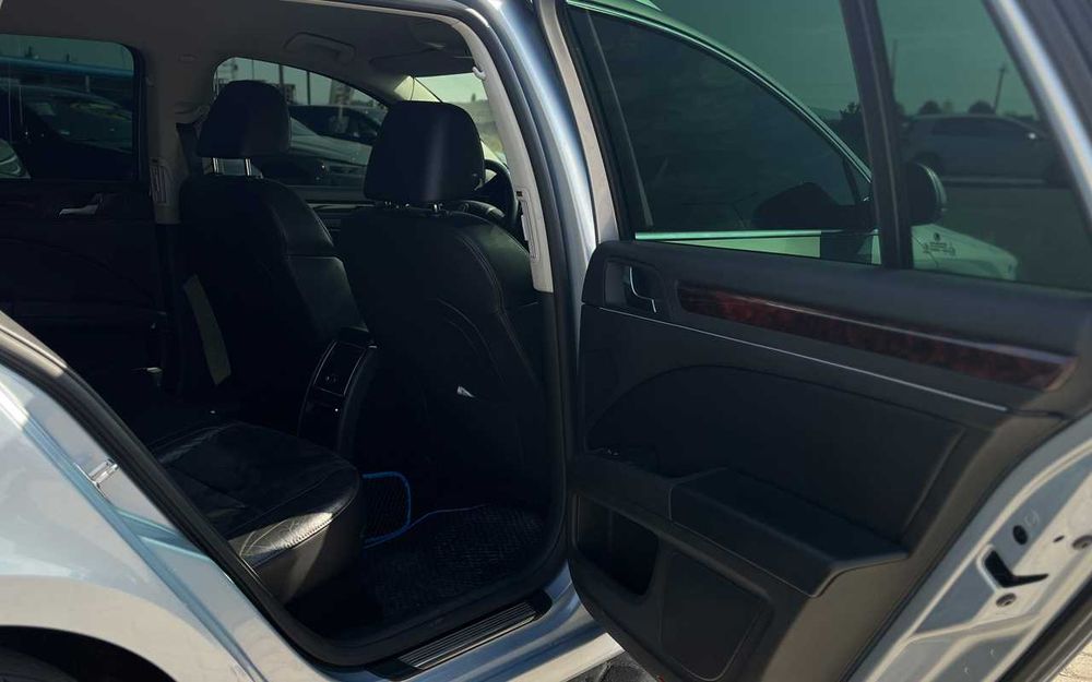 Skoda Superb 2011