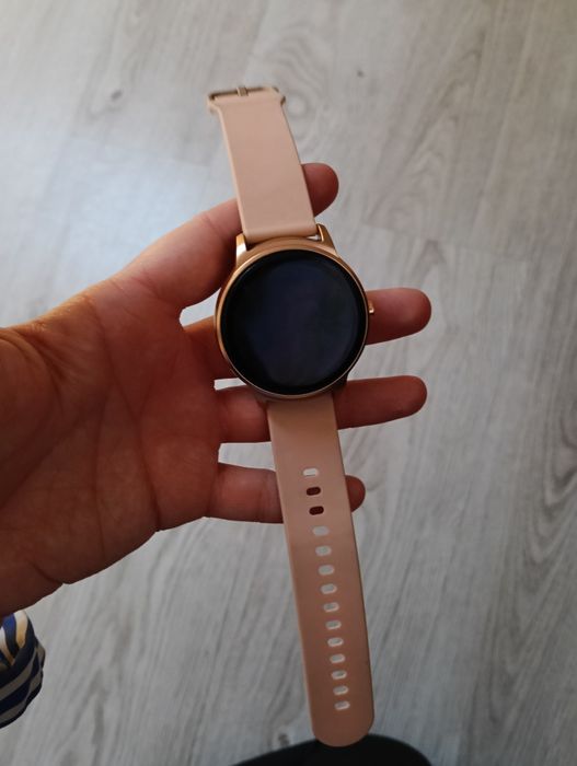 Smartwatch różowy
