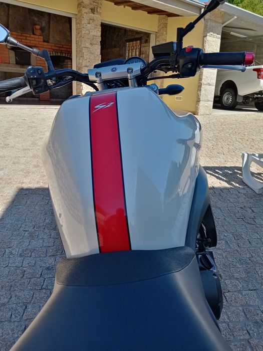Vendo mota Yamaha