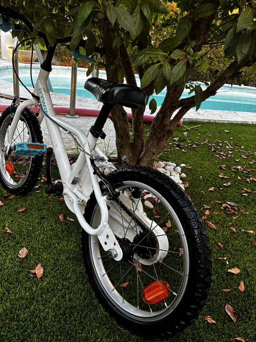 Bicicleta criança B’Twin roda 16” – Bom estado