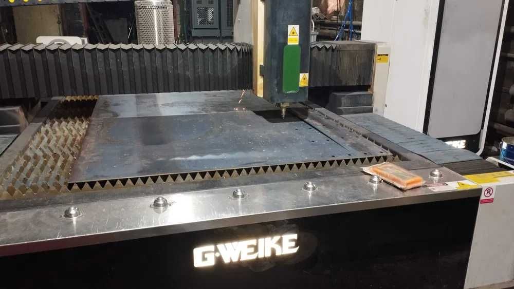 Волоконный лазер Gweike LF3015LNR Труборезом 1500W с ндс