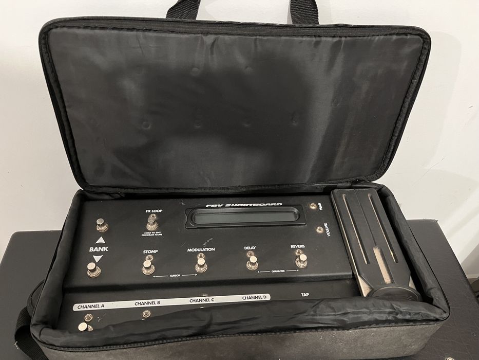 Amplificador de guitarra Line 6 Duoverb e pedaleira FBV Shortboarr