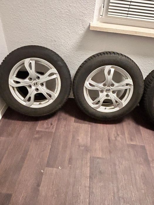 Alufelgi Hyundai  205/60 16 opony zimowe