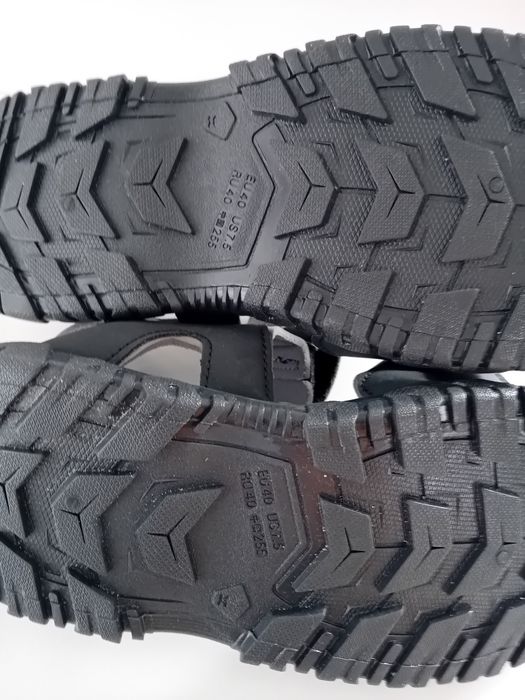 Nowe sandały trekingowe Quechua rozm 40.
