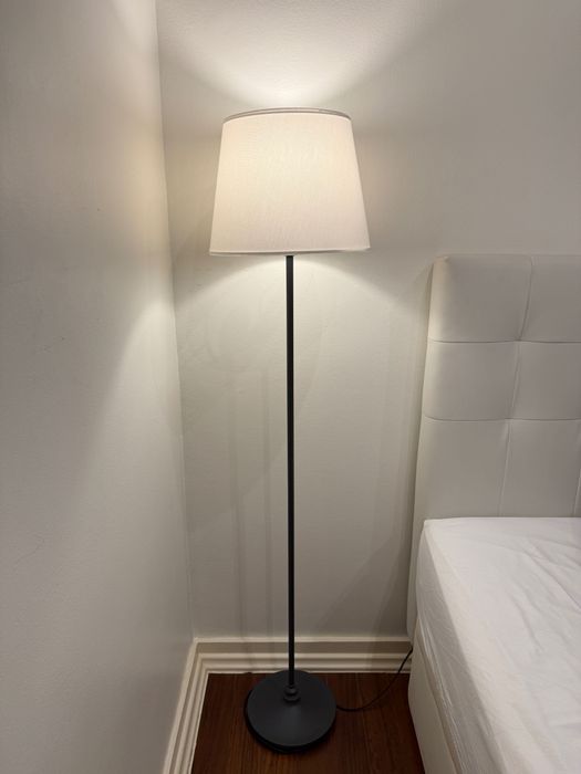 Luminária de pé