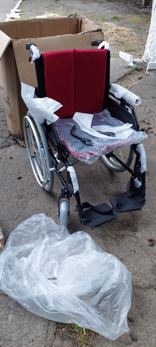 Инвалидная коляска новая в коробке