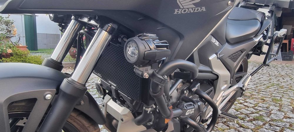 Honda NC750X | 10/2021 | 9.500 km | Extras completos | Estado irrepreensível