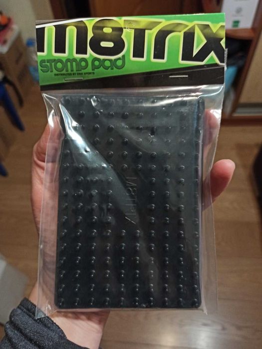 Erik Sports M8trix Matrix Snowboard Stomp Pad, 3.75" x 5.5"