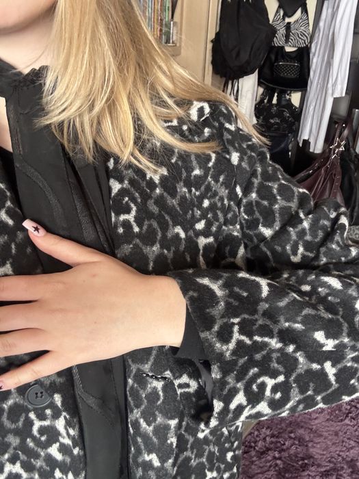 płaszcz oversize w panterkę