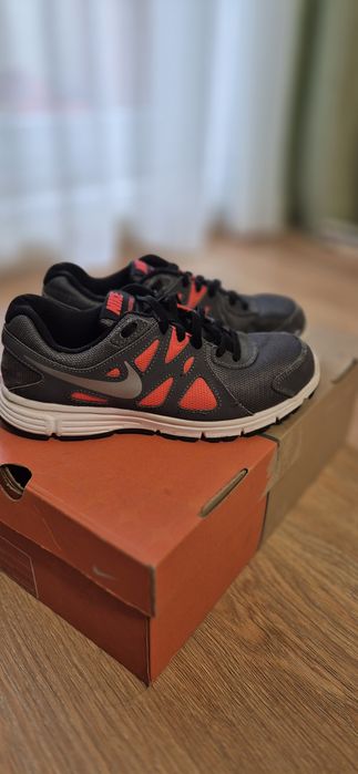 Продам дитячі кросівки Nike