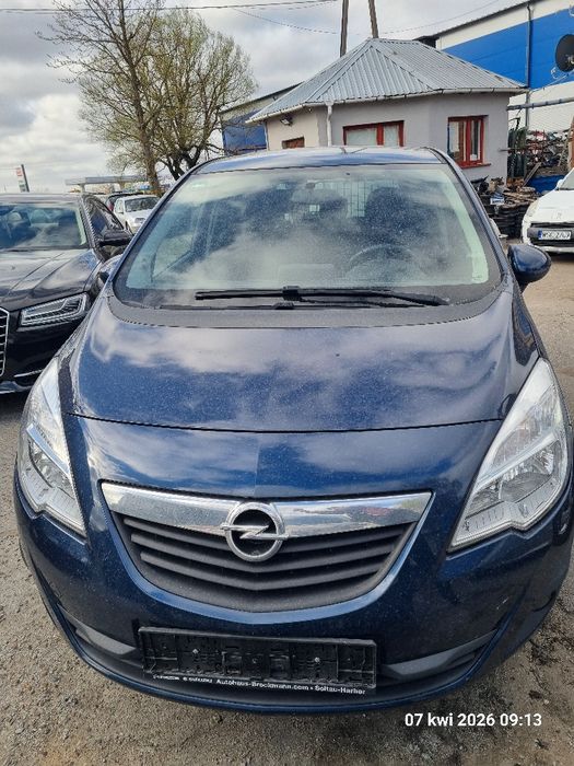 Silnik słupek silnika Opel Meriva B 1.3 CDTI
