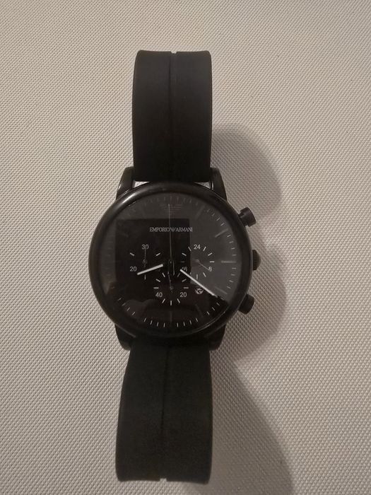 Relógio Armani – 50€ – apenas levantamento em mãos