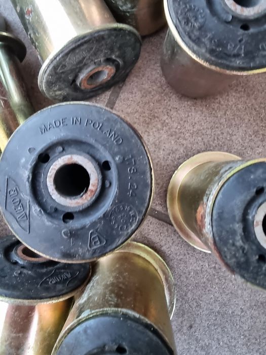 Tuleje wachacza tylnego Fiat Seicento i Cinquecento orginal