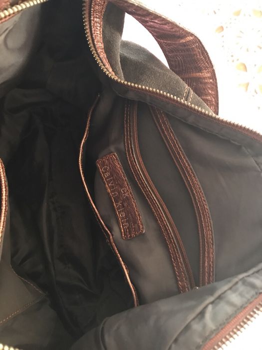 Calvin Klein torba worek skora naturalna zamsz