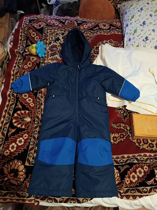 Продам детский зимний комбинезон