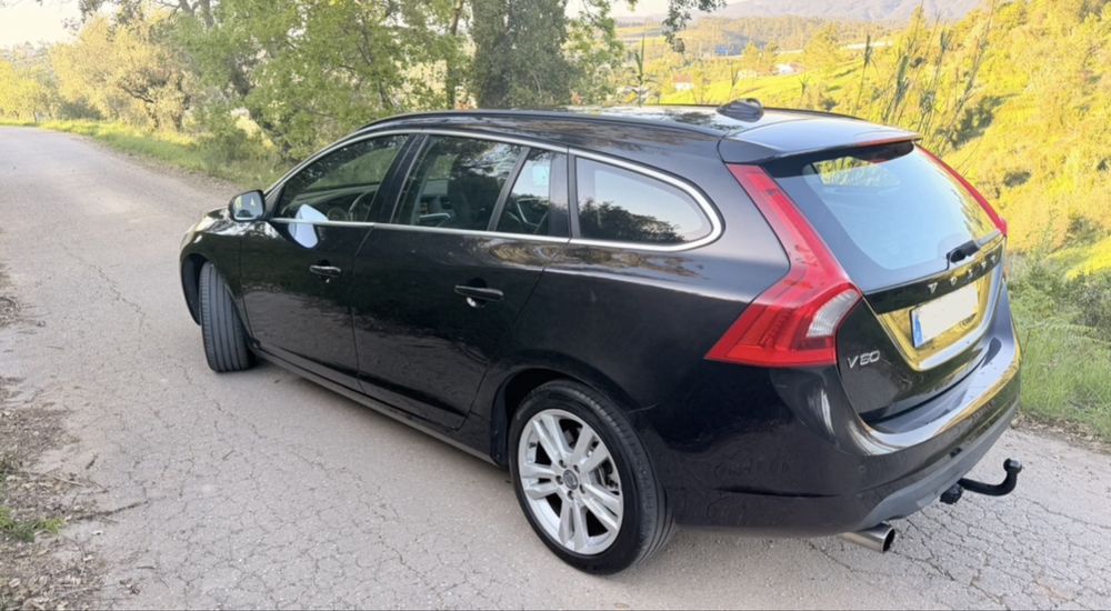Volvo V60 D3 2011