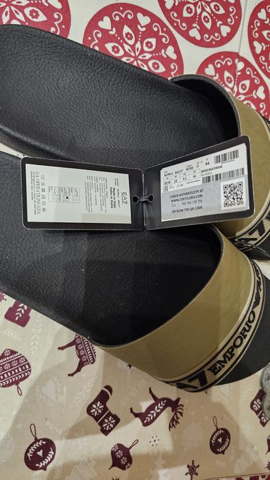 Klapki EA7 Emporio Armani Shoes Beachwear złote r.44