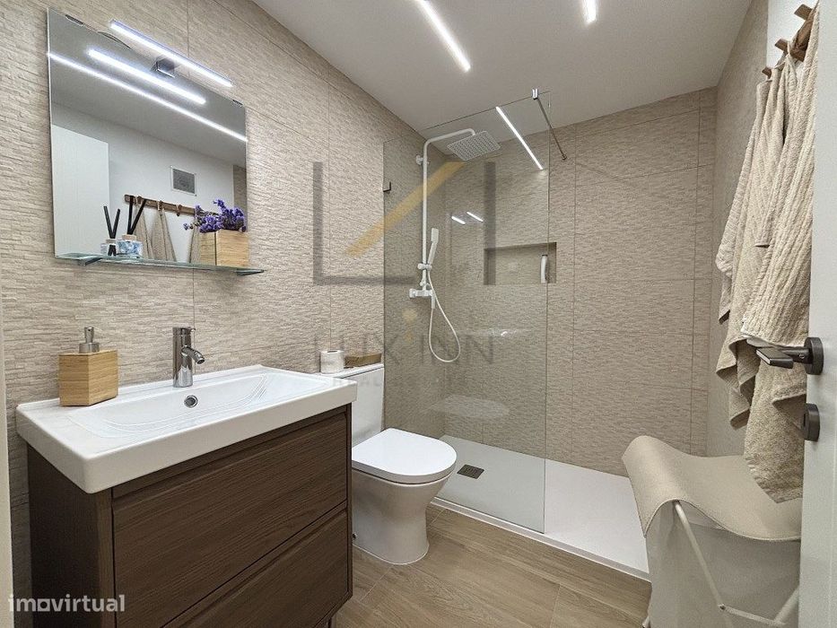 Apartamento T1 luminoso na Parede