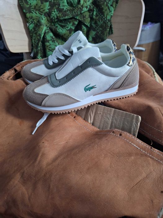 Tenis lacoste novos
