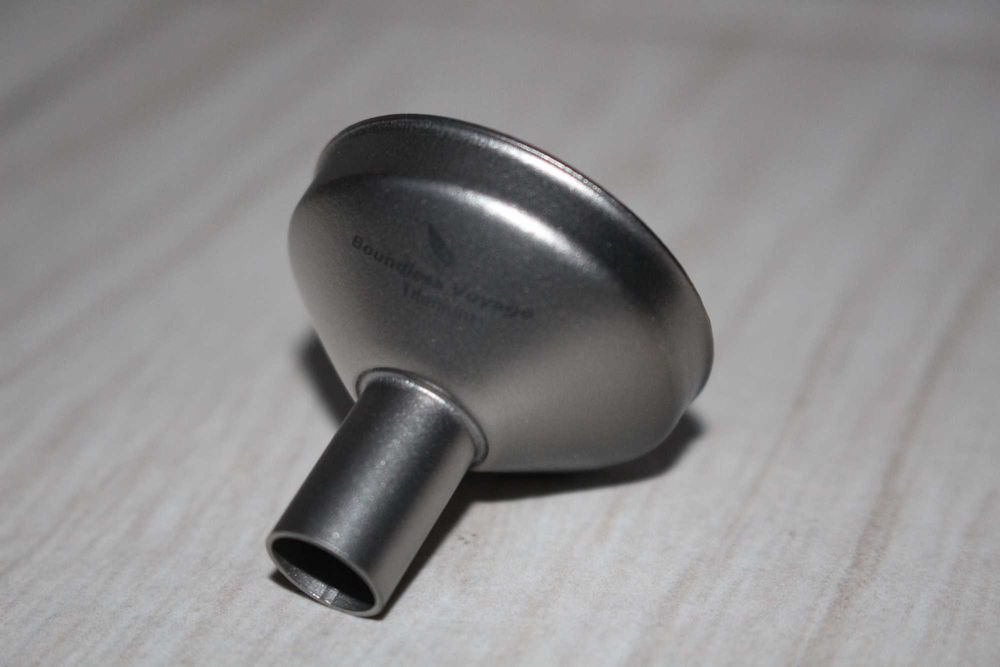 Подарункова фляга титанова для алкоголю пляшка з титану міцших напоїхв