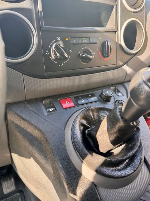 Citroen Berlingo 1.6 HDI | 75 CV | 2017 | 3 Lugares | AC | Revisão Feita