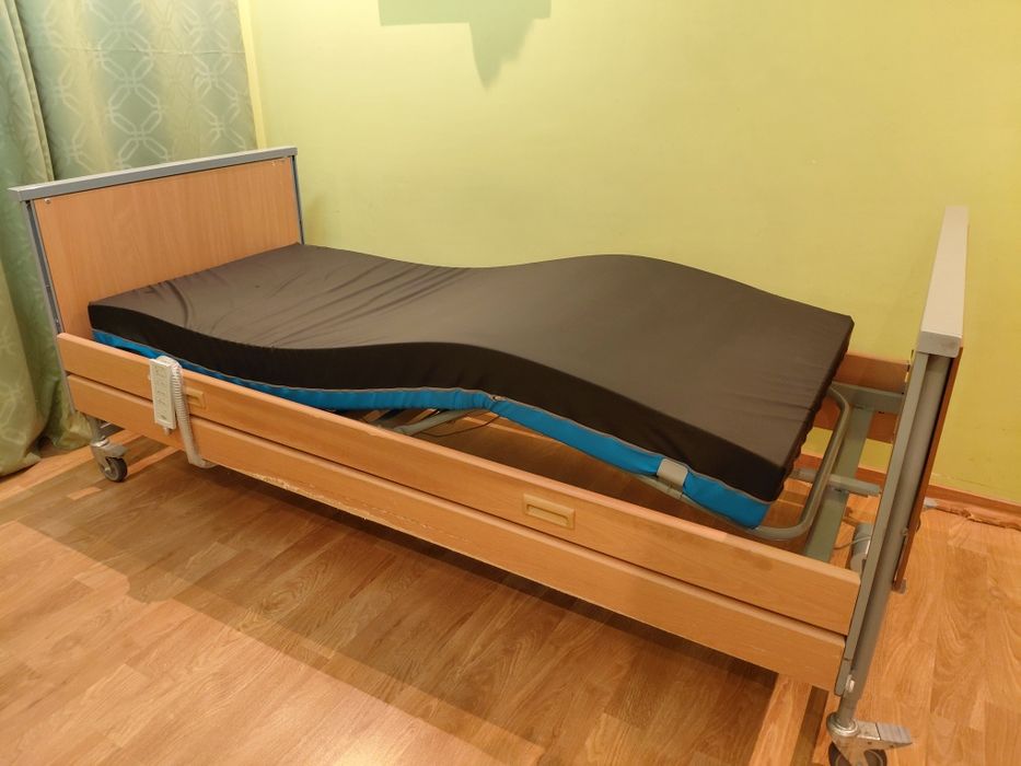 Cama Articulada eletrica invacare