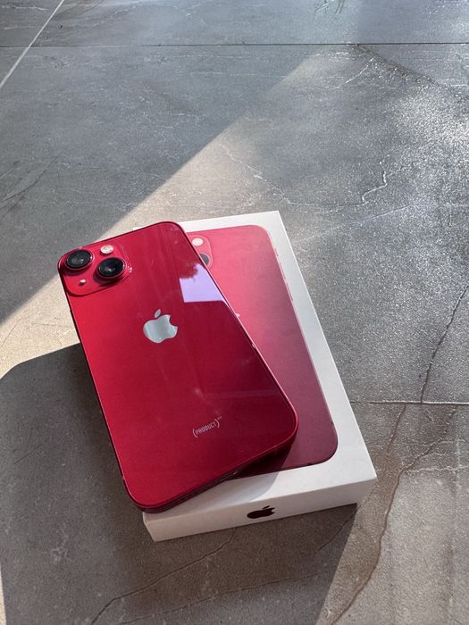 iPhone Apple 13 mini czerwony