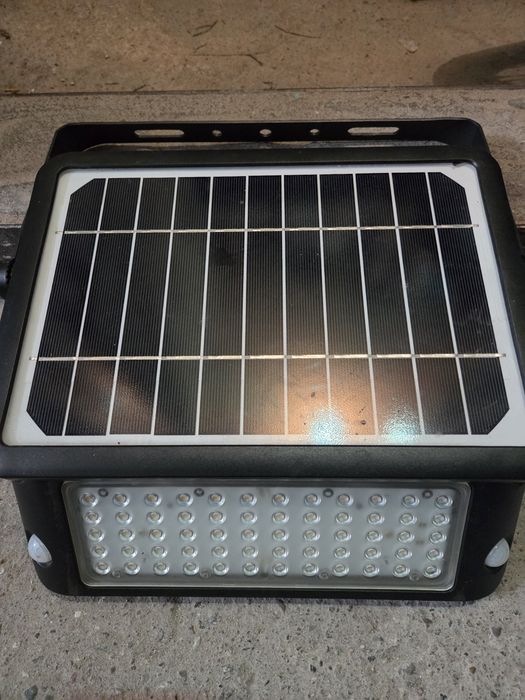 Naświetlacz solarny 1200 lm