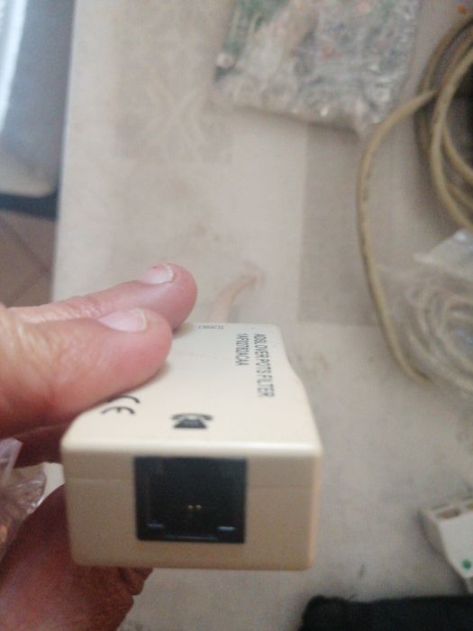 Filtros ADSL e fios telefone
