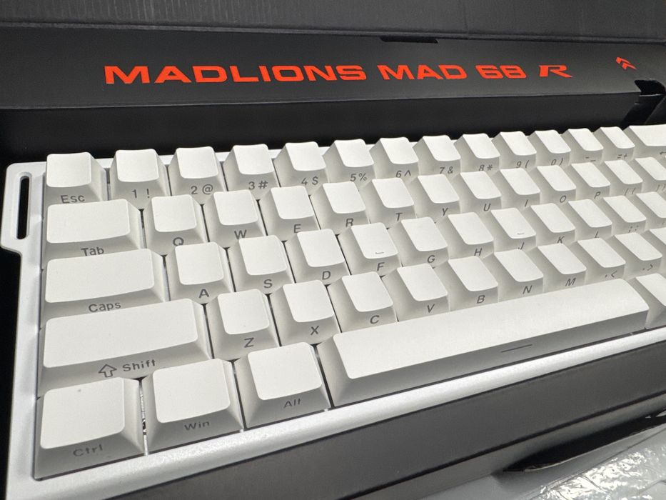 Klawiatura Magnetyczna Madlions Mad 68 R nowa
