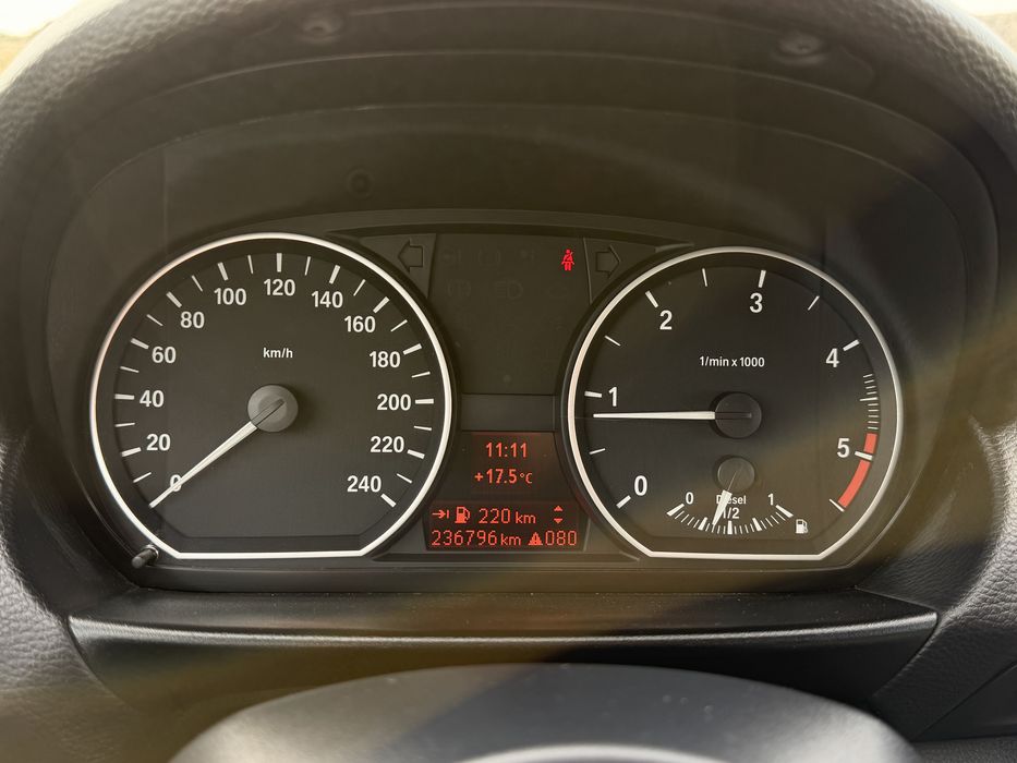 BMW 118d 2010 Nacional — photo 5