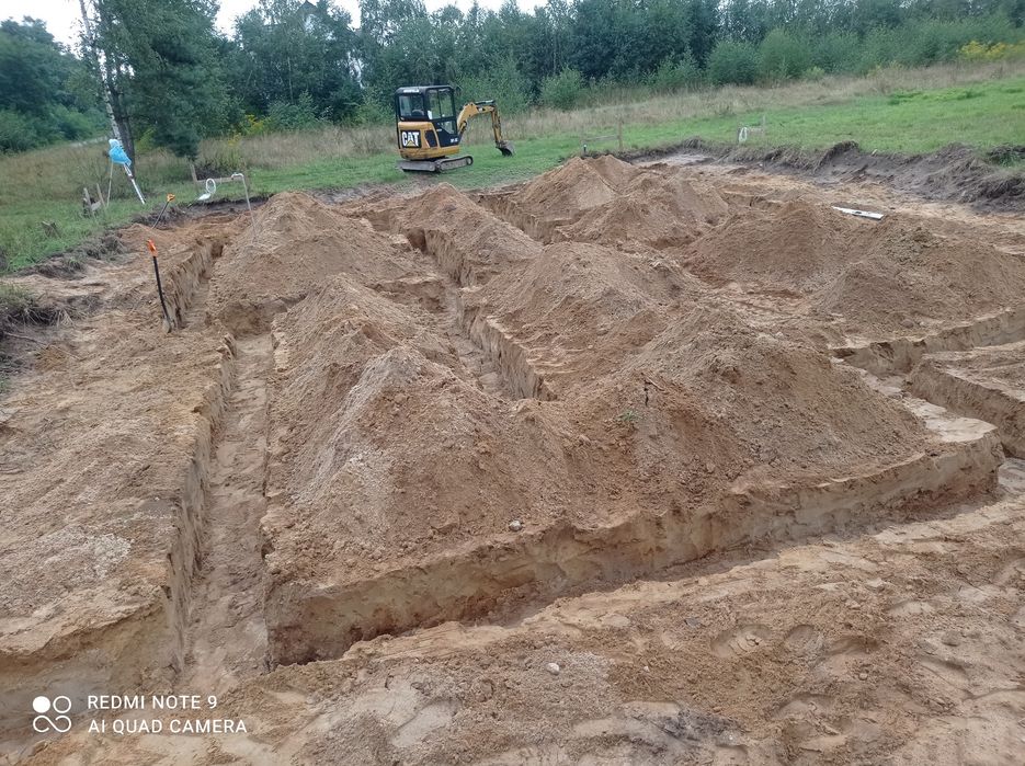 Usługi minikoparką, wiertnica, młot wyburzeniowy