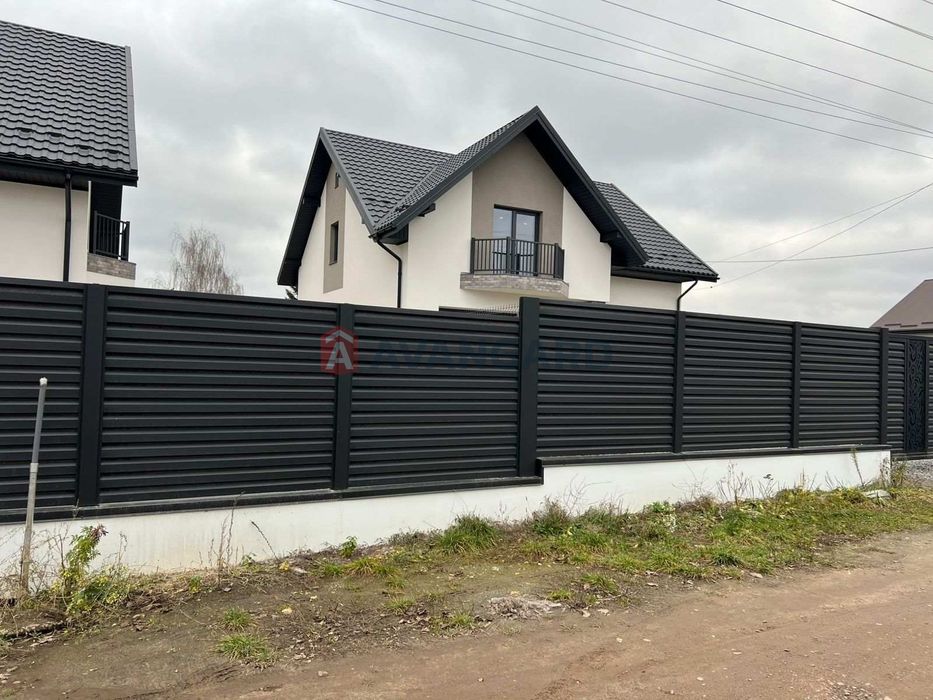 Продаж сучасних 2-ох будинків у с. Суховоля